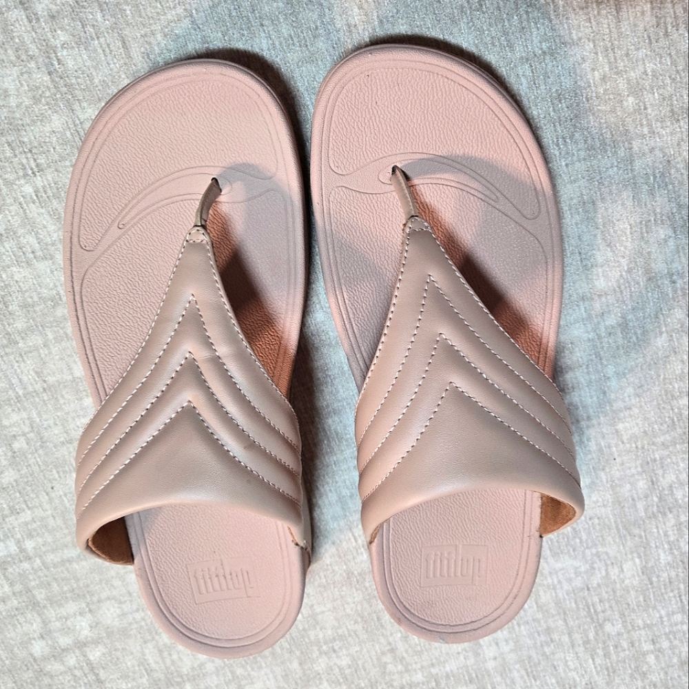 Light Pink Fitflop Walkstar Leather Toe-Post Sandals Size 10